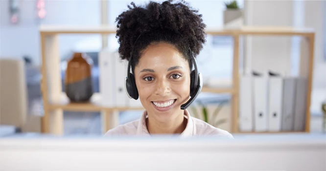 RemoteLineUS virtual expert managing client communication